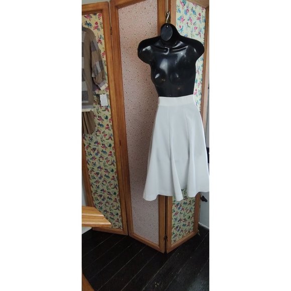 Vintage ACT III Deadstock 1970's White Tulip Mini Skirt- Size 6 - Picture 2 of 12